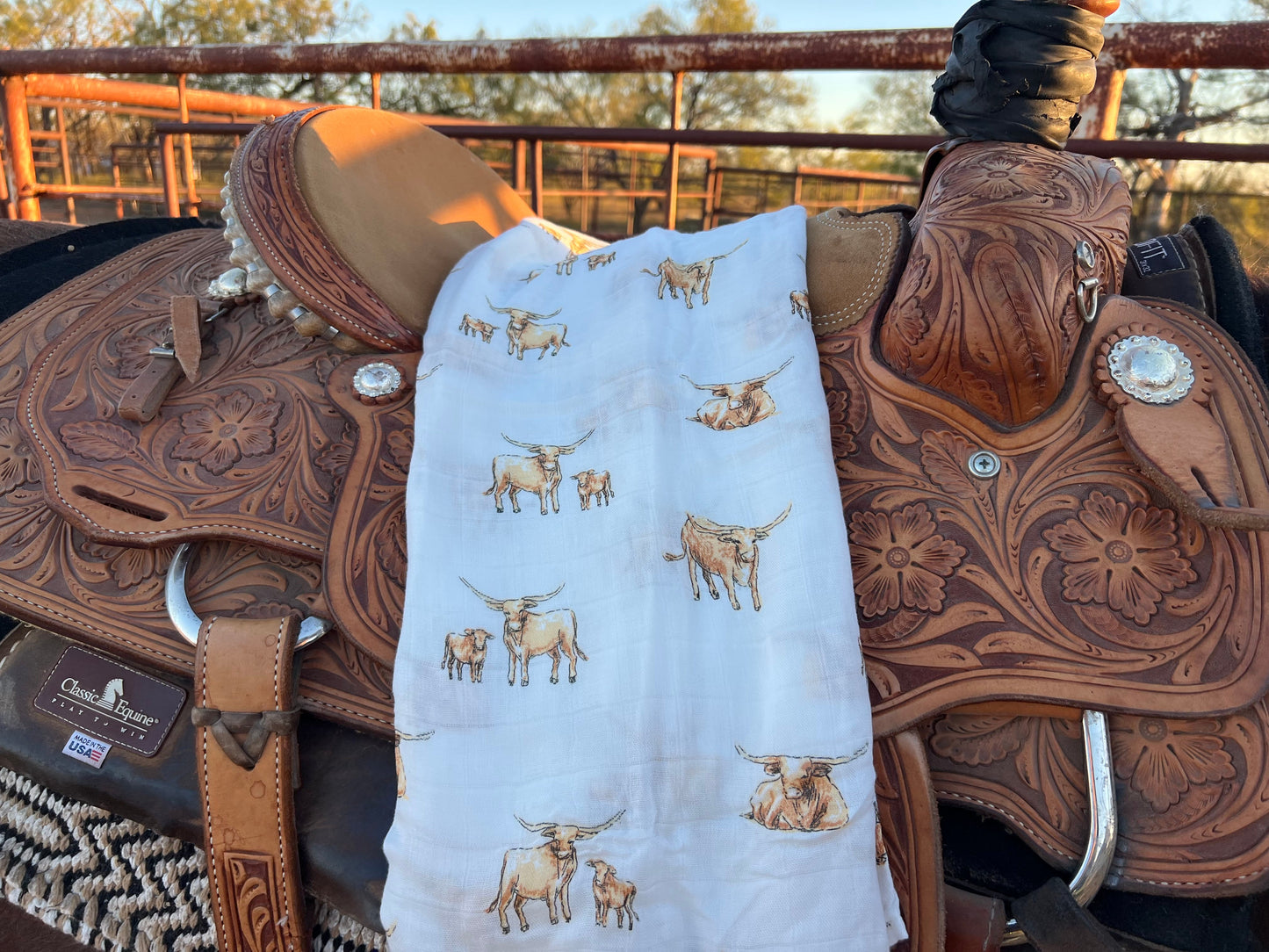 Longhorn Newcastle Swaddle
