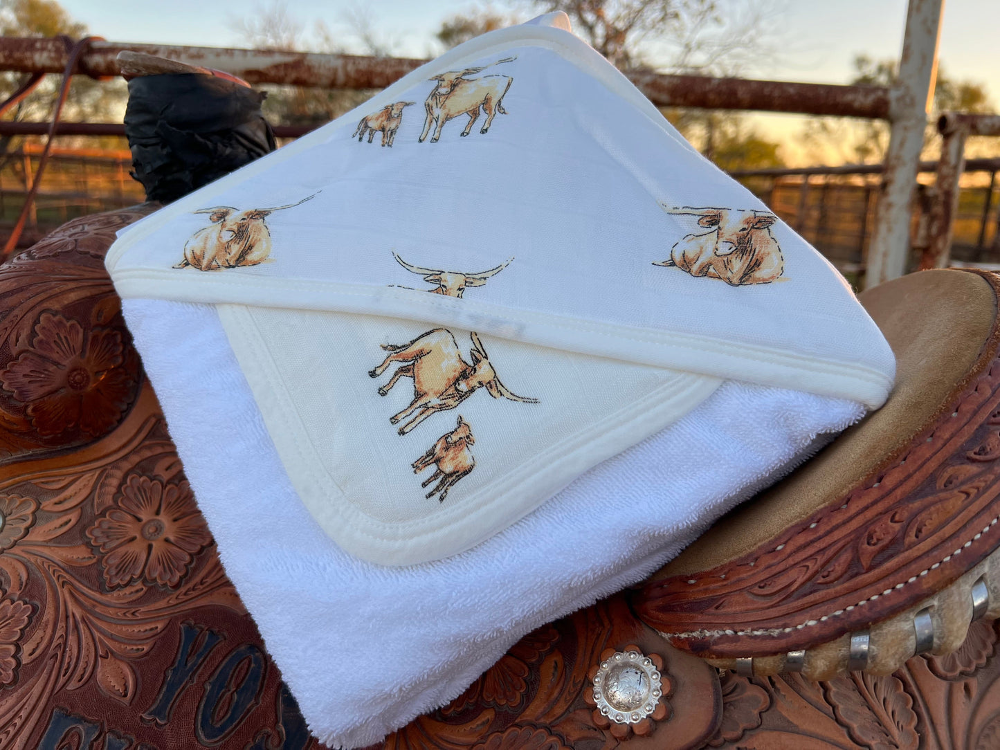 Longhorn Hooded Bamboo Towel and Washcloth Set
